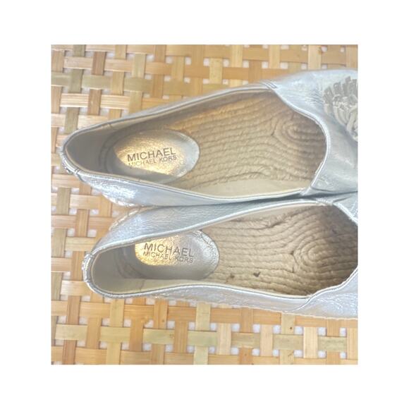 Michael Kors Women’s Metallic Gold Espadrille Loafers Size 6.5 - Picture 5 of 6